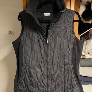 Womens coulmbia black vest